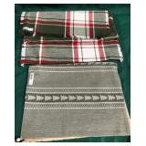 43 - NEW WMC TABLE RUNNER & PLACEMAT (B72)