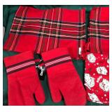 43 - NEW WMC CHRISTMAS TABLE RUNNER, OVEN MITTS