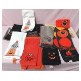 548 - LOT OF HALLOWEEN KITCHEN TOWELS (B38)