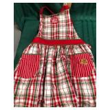 43 - NEW WMC MUD PIE KITCHEN APRON (A61)