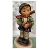 N - GOEBEL HUMMEL BOY FIGURINE 1981 CLUB EDITION