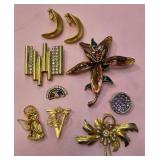 N - MIXED LOT OF COSTUME JEWELRY (H20)