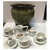 11 - POTTERY PLANTER & MINIATURE TEA SET (168)