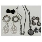 H -LOT OF COSTUME JEWELRY