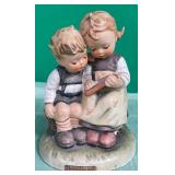 N - GOEBEL HUMMEL THE SMART LITTLE SISTER FIGURINE