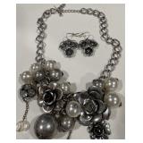 H -CHUNKY FLORAL PEARL SET