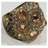 H -GOLD-TONE CLUSTER RING