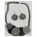 H -VINTAGE NECKLACE AND EARRINGS