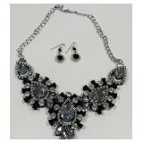 COSTUME NECKLACE ANE EARRINGS