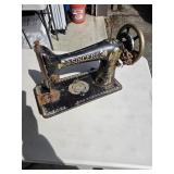 1905 Singer Lotus Sewing Machine