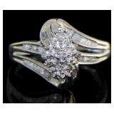 10kt Gold Brilliant Round & Baguette Diamond Ring