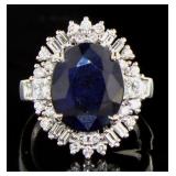14kt Gold 9.43 ct Oval Sapphire & Diamond Ring