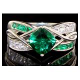 10kt Gold Elegant 2.00 ct Emerald Cocktail Ring