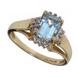 10kt Gold Natural Aquamarine & Diamond Ring
