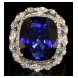 14kt Gold 17.30 ct Sapphire & Diamond Ring