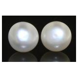 Beautiful White Freshwater Pearl Stud Earrings