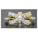 Beautiful 1/4 ct Diamond Ribbon Ring