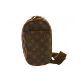 LOUIS VUITTON Monogram Pouchette Gange