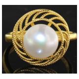 Beautiful 6 mm Pearl Dinner Ring