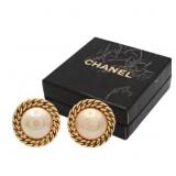 Chanel Pearl Clip-on Earrings