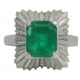 Platinum 3.68 ct Natural Emerald & VS Diamond Ring