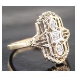 10kt Gold Antique Diamond Ring