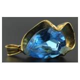 10kt Gold Pear Cut 7.50 ct Blue Topaz Pendant