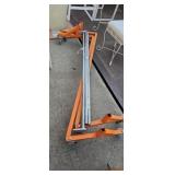 2 Clothing racks