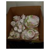 Vintage royal albeet crown china dinner were set