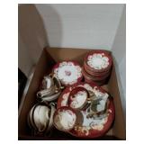 Royal bayreuth vintage dinnerware set
