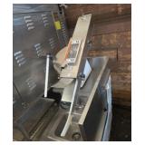 Bagel cutter