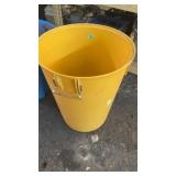 One piece, yellow bin