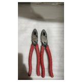 Milwaukee 9-inch high leverage lineman's pliers,