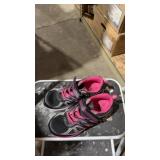 Kids size 3 shoes
