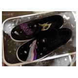 Girls size 4 shoes slippers