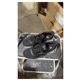 Ladies size 8 Reebok shoes