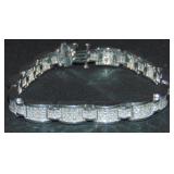 18 Kt White Gold Bracelet with Diamonds. 18 Kt White Gold Bracelet with Diamonds.