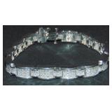 18 Kt White Gold Bracelet with Diamonds.