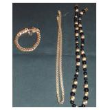 Gold Jewelry Lot. Gold Jewelry Lot.