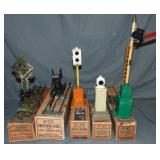 5 Boxed Lionel Accessories