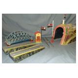 4 German Train Accessories 4 German Train Accessories