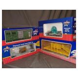 4 USA Freight Cars