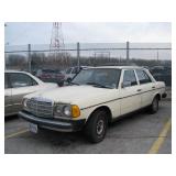 1983 MERCEDES 300