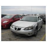 2004 PONTIAC GRAND PRIX