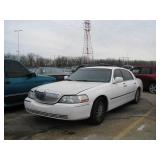 2005 LINCOLN TOWN CAR