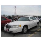 2000 LINCOLN TOWN CAR