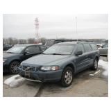 2003 VOLVO XC70