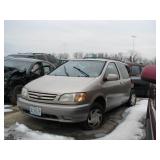 2001 TOYOTA SIENNA