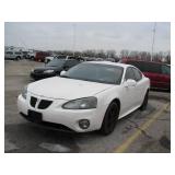2004 PONTIAC GRAND PRIX