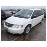 2002 CHRYSLER TOWN-COUNT